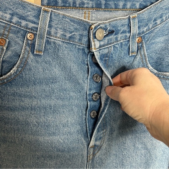 Levi’s 501 Original Cropped Distressed Denim Jeans NWT - Picture 9 of 15